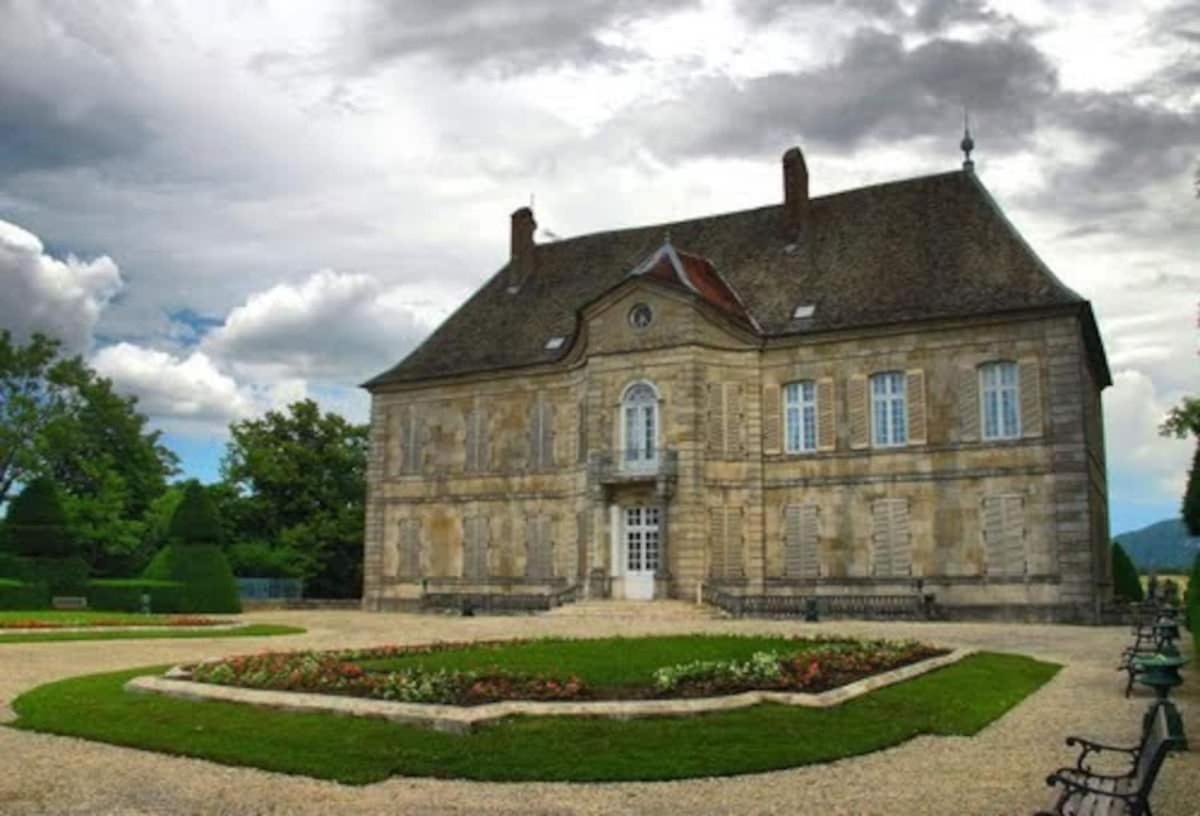 Gite 3 étoiles entre sources et rivière Besançon Vaire-le-Grand Exterior foto