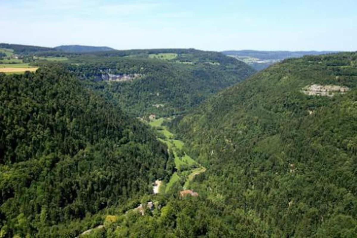 Gite 3 étoiles entre sources et rivière Besançon Vaire-le-Grand Exterior foto